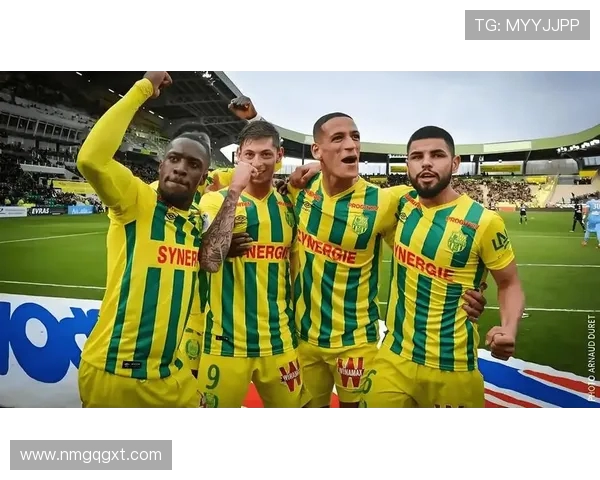 巴约纳与南特的激烈对决展现法甲球队的实力与魅力